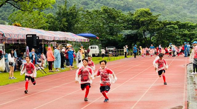 https://www.fusps.hlc.edu.tw/uploads/tadgallery/2023_10_31/21434_LINE_ALBUM_1021028百年校慶運動會_231031_124.jpg 