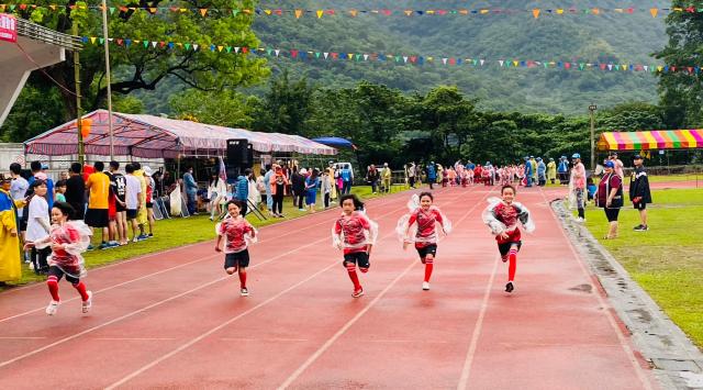 https://www.fusps.hlc.edu.tw/uploads/tadgallery/2023_10_31/21436_LINE_ALBUM_1021028百年校慶運動會_231031_126.jpg 
