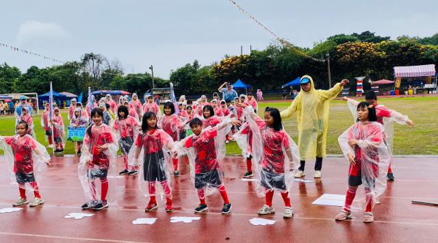 https://www.fusps.hlc.edu.tw/uploads/tadgallery/2023_10_31/21479_LINE_ALBUM_1021028百年校慶運動會_231031_169.jpg 