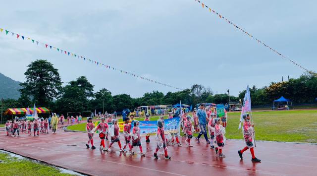 https://www.fusps.hlc.edu.tw/uploads/tadgallery/2023_10_31/21482_LINE_ALBUM_1021028百年校慶運動會_231031_172.jpg 