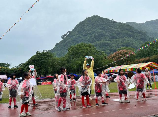 https://www.fusps.hlc.edu.tw/uploads/tadgallery/2023_10_31/21503_LINE_ALBUM_1021028百年校慶運動會_231031_193.jpg 