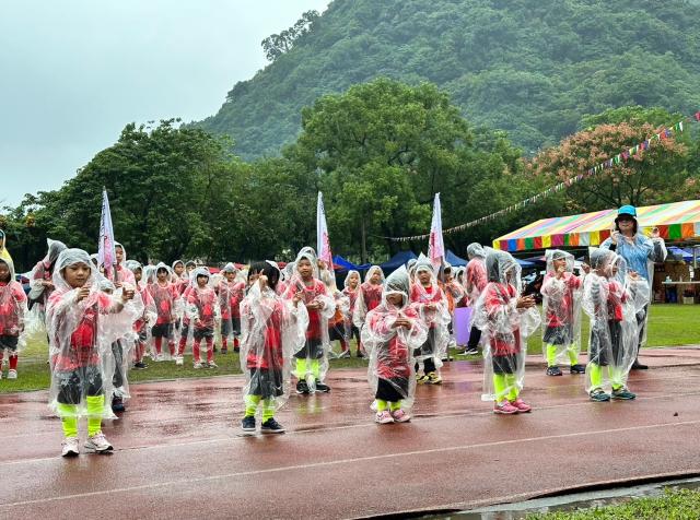 https://www.fusps.hlc.edu.tw/uploads/tadgallery/2023_10_31/21509_LINE_ALBUM_1021028百年校慶運動會_231031_199.jpg 