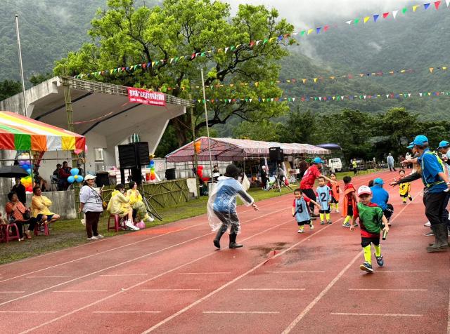 https://www.fusps.hlc.edu.tw/uploads/tadgallery/2023_10_31/21567_LINE_ALBUM_1021028百年校慶運動會_231031_257.jpg 