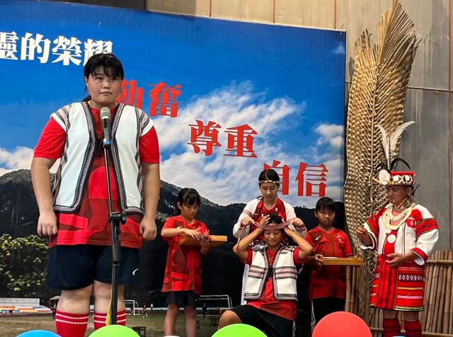 https://www.fusps.hlc.edu.tw/uploads/tadgallery/2024_09_02/21671_LINE_ALBUM_112學年度畢業典禮_240902_15.jpg 