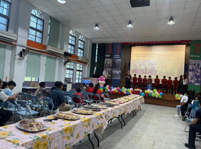 https://www.fusps.hlc.edu.tw/uploads/tadgallery/2024_09_02/21735_LINE_ALBUM_112學年度畢業典禮_240902_79.jpg 