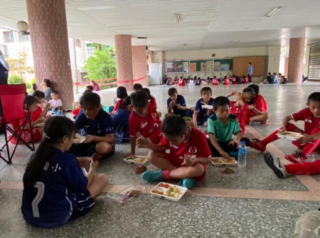 https://www.fusps.hlc.edu.tw/uploads/tadgallery/2024_09_02/21764_LINE_ALBUM_1130601_02巿長盃幼兒足球賽_240902_16.jpg 